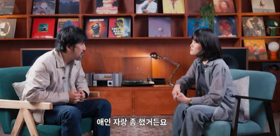 박시영 디자이너 인터뷰 장면