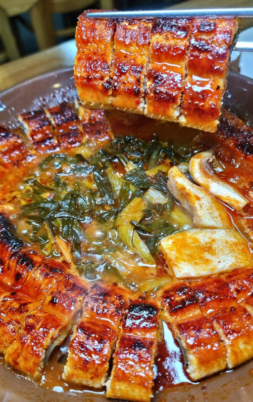 파김치장어전골 요리 모습