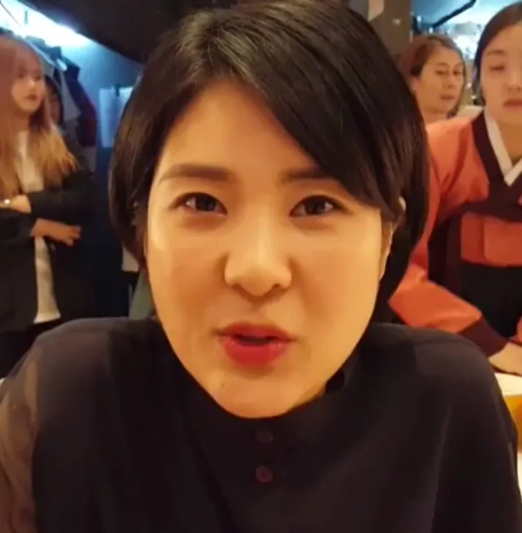 강유미 담담한 인터뷰 장면